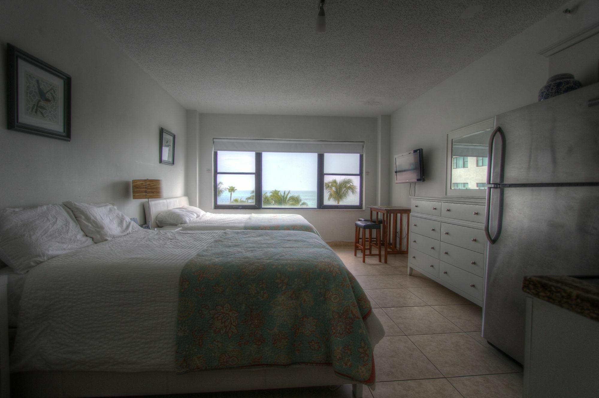 Private Apartments At The Casablanca 마이애미 비치 외부 사진