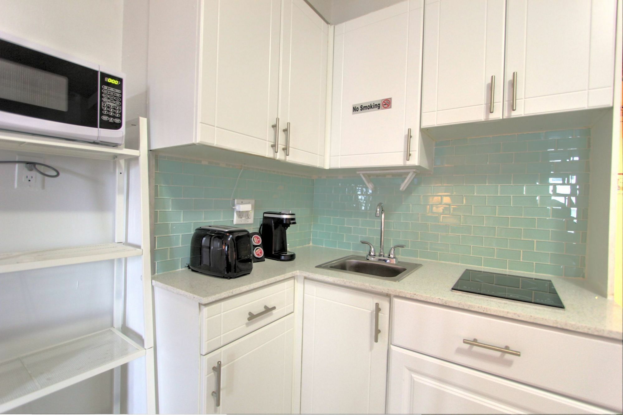 Private Apartments At The Casablanca 마이애미 비치 외부 사진